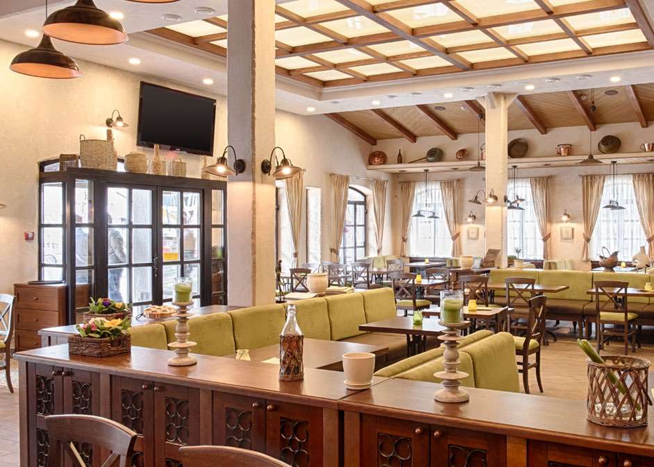 Bright and Airy Restaurant in Chelsea